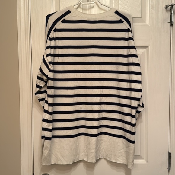 Babaton - Traditional Sweater - Peachy Soft Knit Crewneck Sweater - Large - Picture 7 of 7